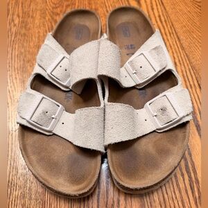 Birkenstock Arizona Soft Footbed Suede Sandal in Antique White Suede